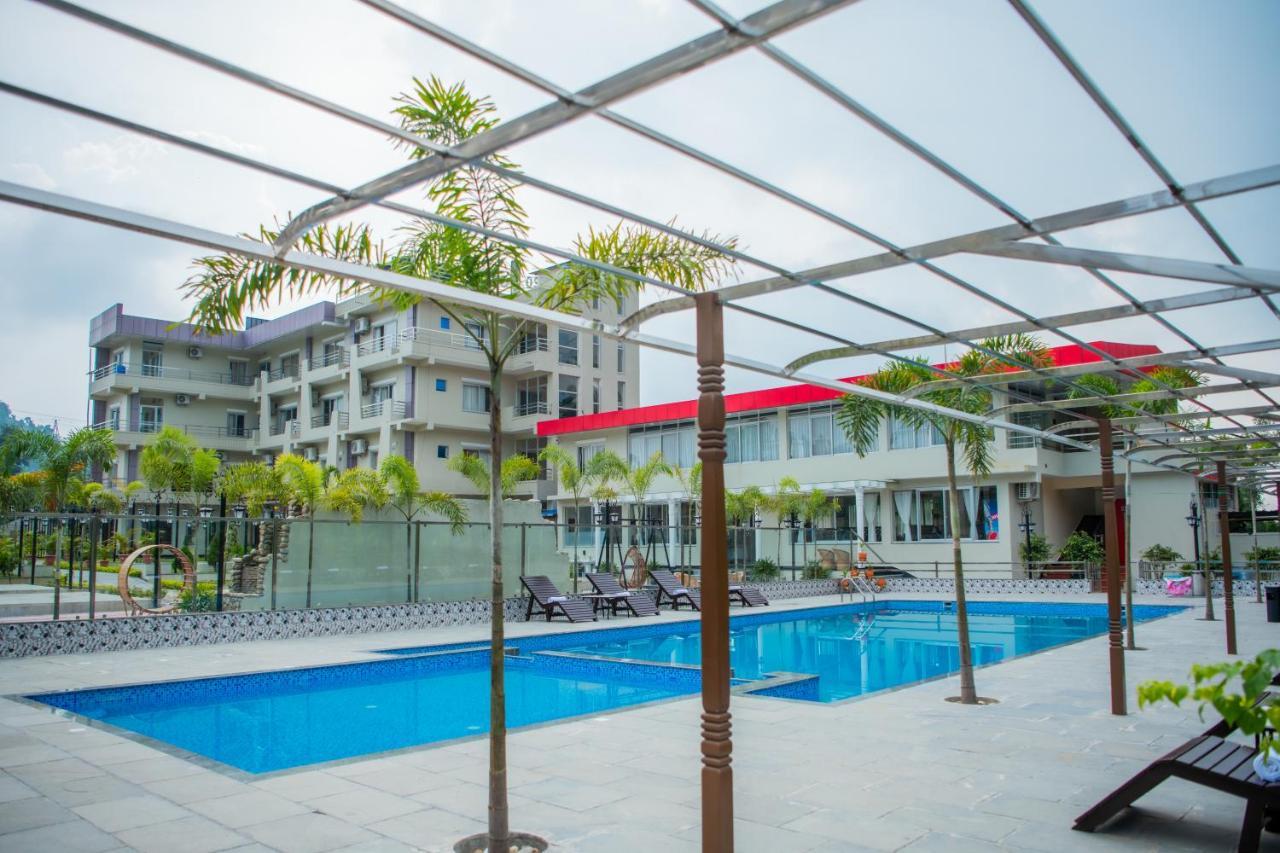 Quick 20 Riverside Hotel Amlekhganj エクステリア 写真